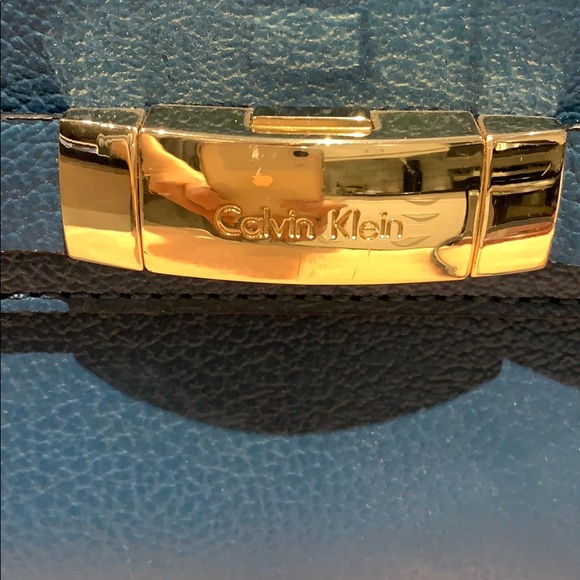 Calvin Klein crossbody bag - Picture 4 of 5